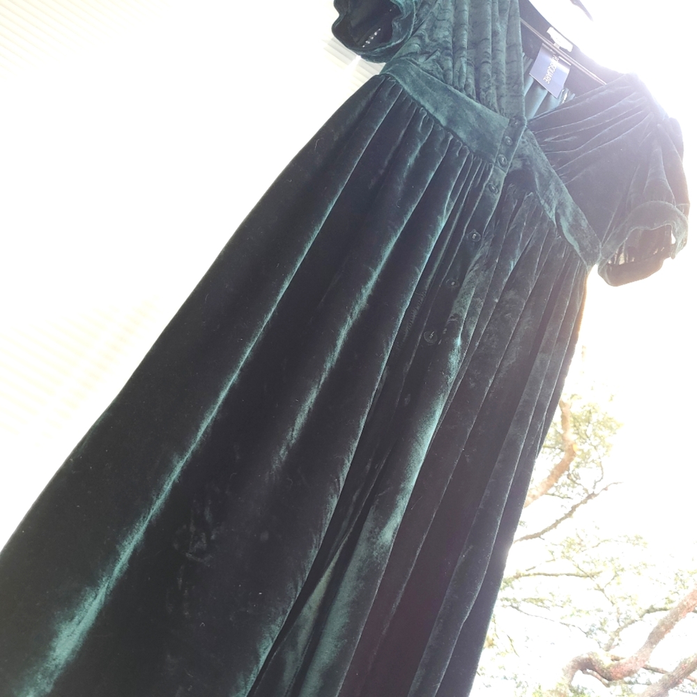 Poshsquare Green Velvet puff sleeve dress Med